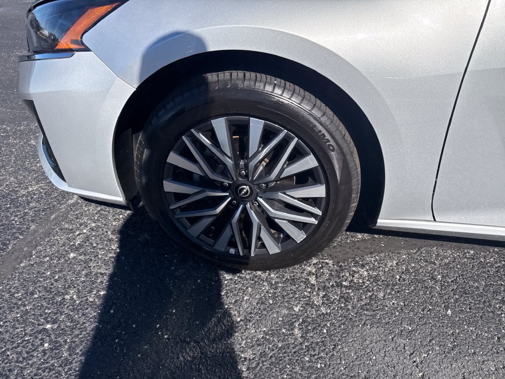 Used 2025 Nissan Altima 2.5 SV AWD/4WD image 28