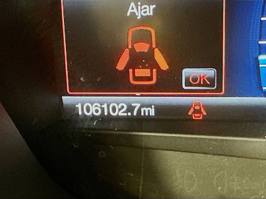 Used 2020 Ford Fusion SE w/ Equipment Group 151A image 12