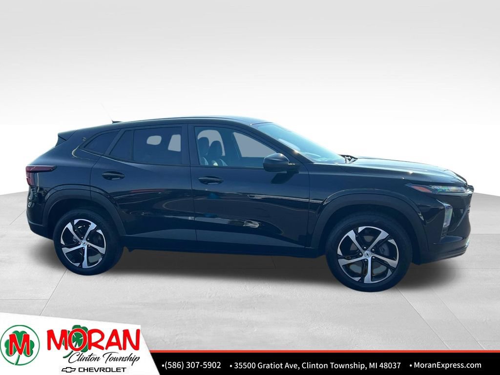 Certified 2024 Chevrolet Trax RS w/ Driver Confidence Package FWD image 7
