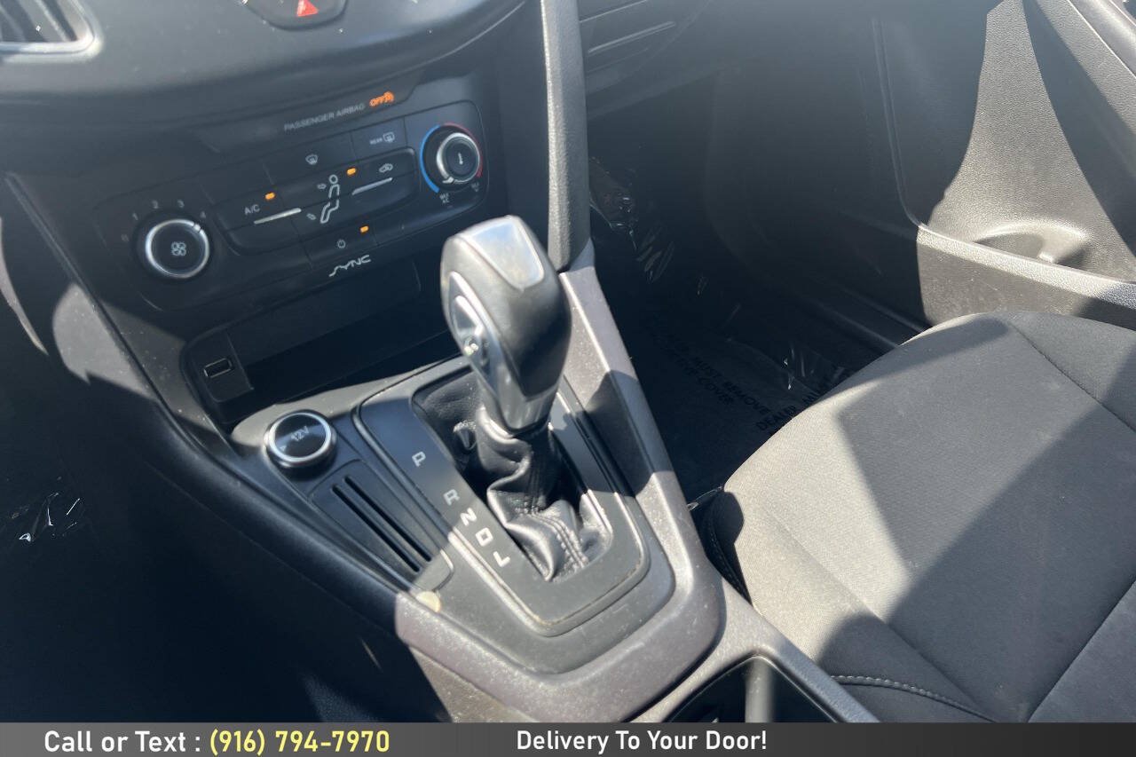 Used 2016 Ford Focus SE FWD image 19