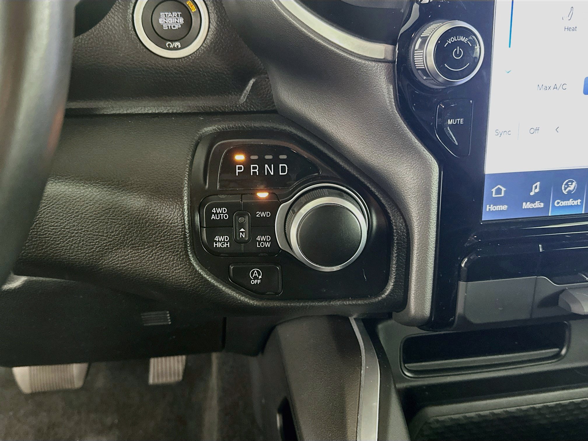 Used 2023 RAM 1500 Big Horn AWD/4WD image 24