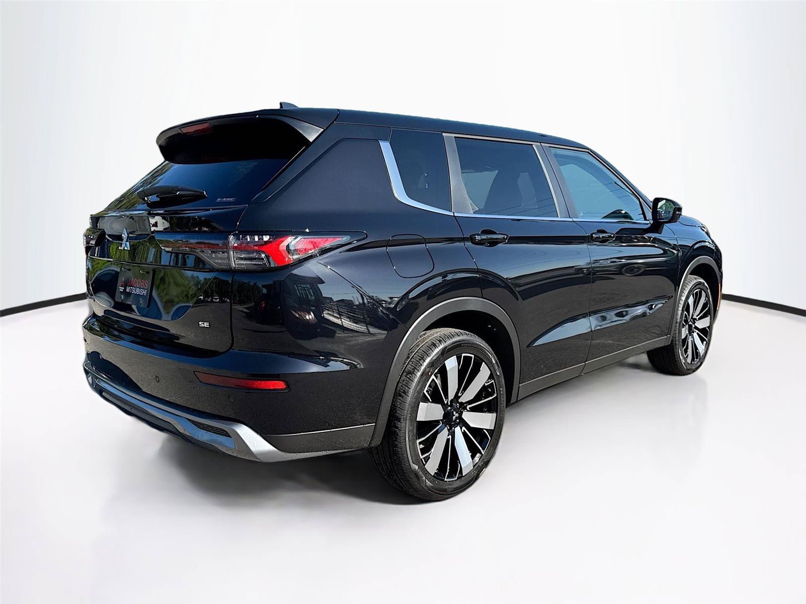 New 2025 Mitsubishi Outlander SE AWD/4WD image 7