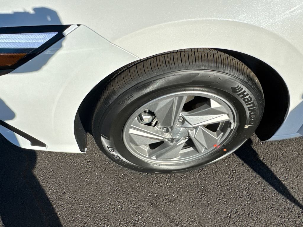 New 2026 Hyundai Elantra SE image 20