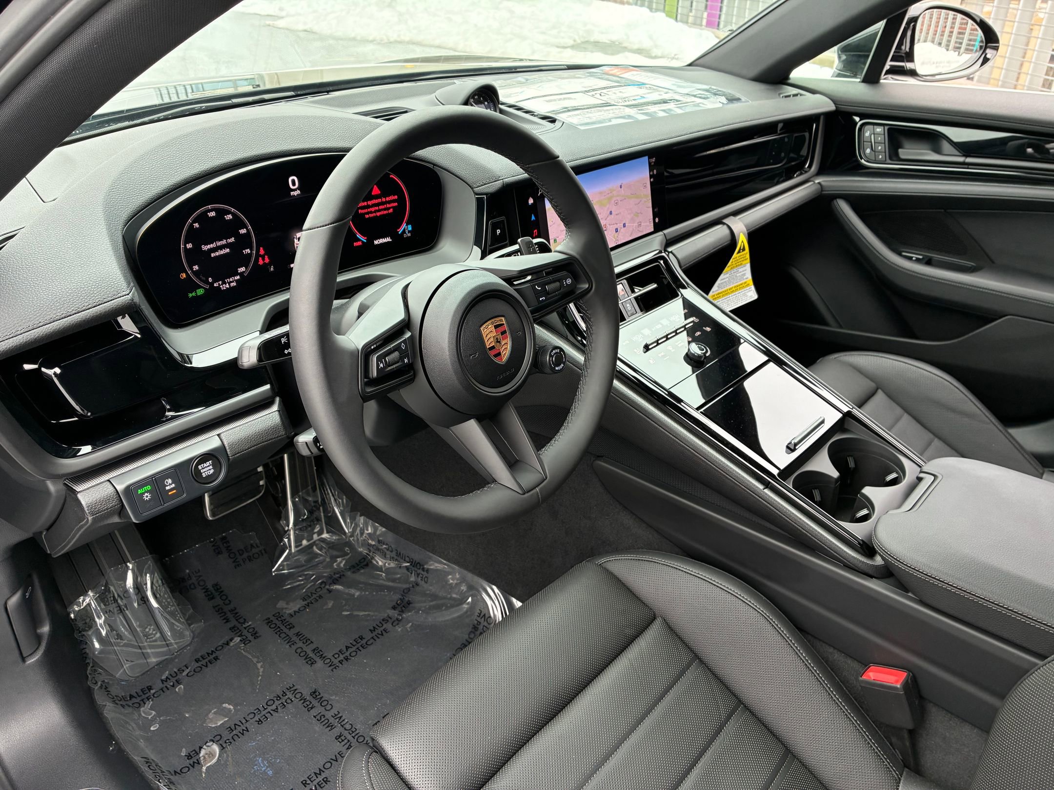 Certified 2025 Porsche Panamera 4 image 4