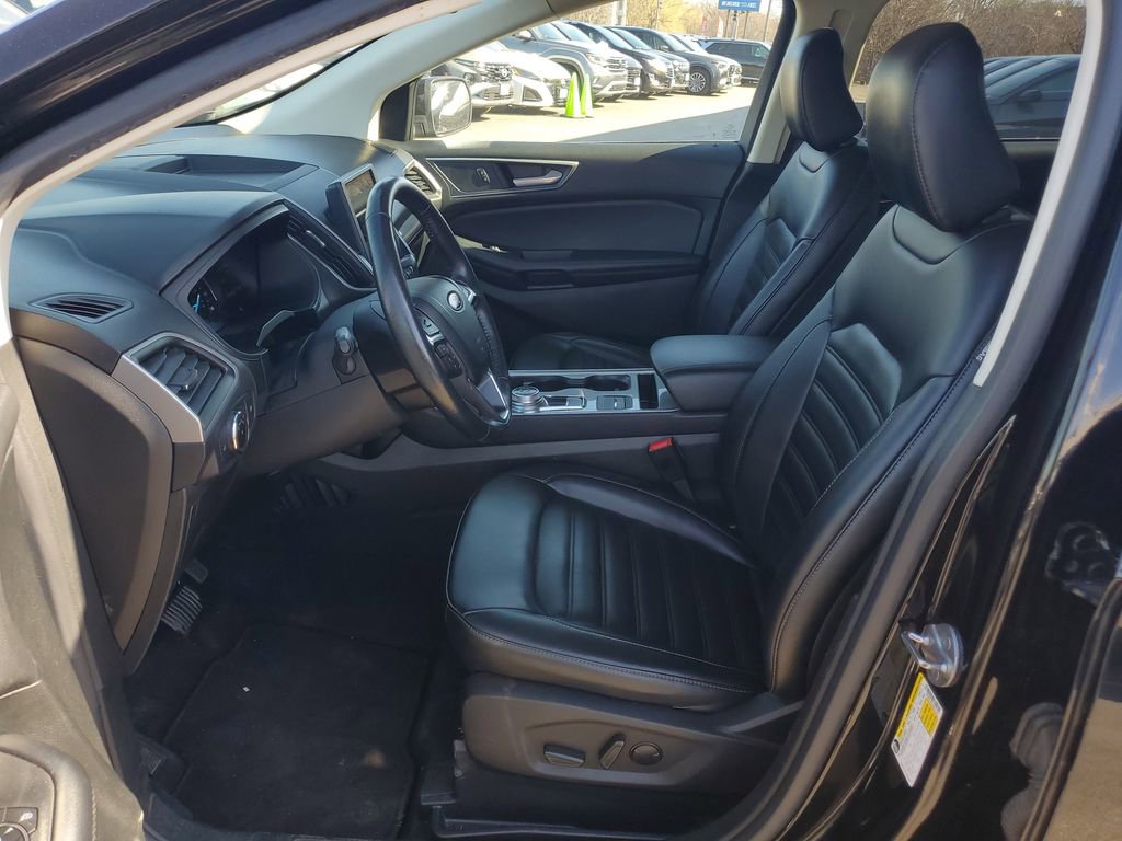 Used 2023 Ford Edge SEL image 13