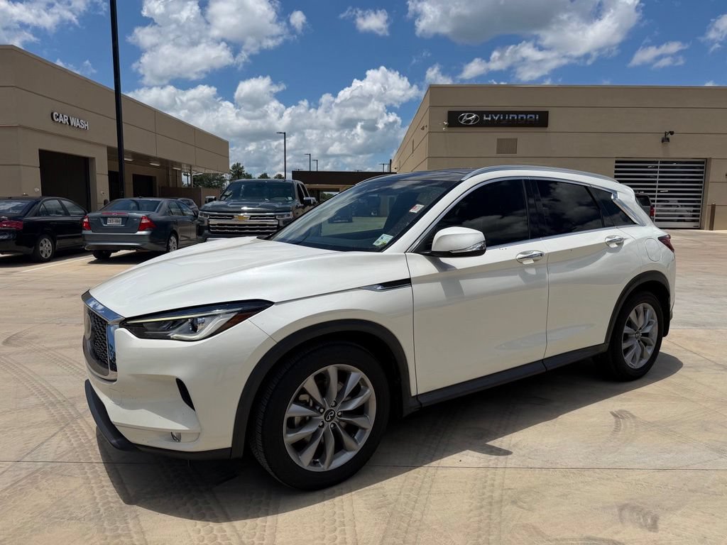 Used 2022 INFINITI QX50 Luxe FWD image 2