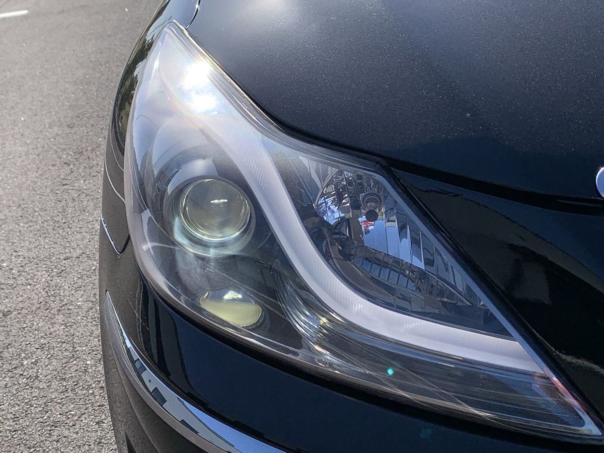 Used 2012 Hyundai Genesis 5.0 R-Spec RWD image 9