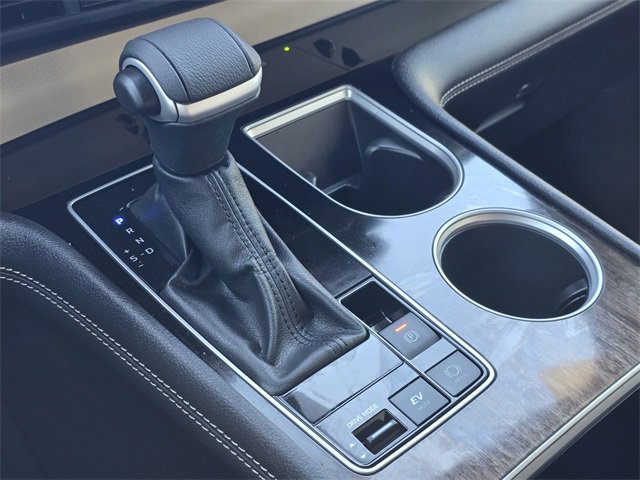 Used 2025 Toyota Sienna Platinum image 14