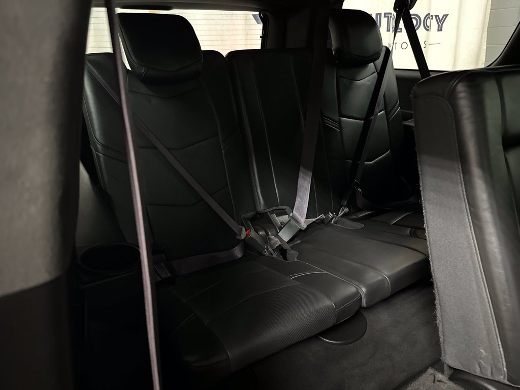 Used 2017 Cadillac Escalade ESV Platinum AWD/4WD image 23