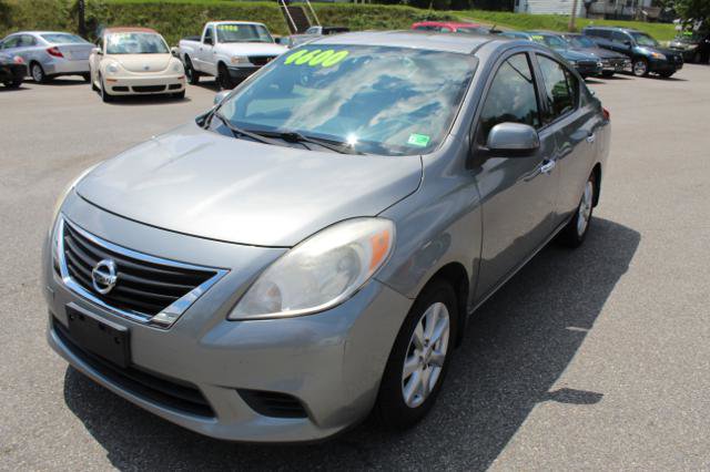 Used 2014 Nissan Versa SV image 5