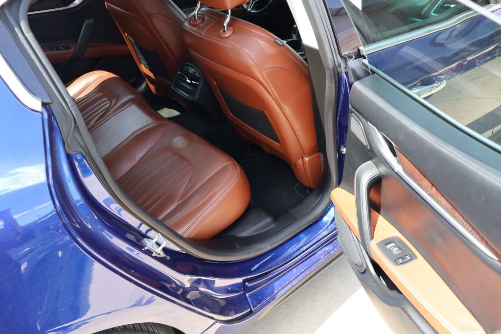 Used 2015 Maserati Ghibli RWD image 26