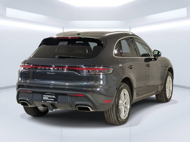 Certified 2025 Porsche Macan image 7