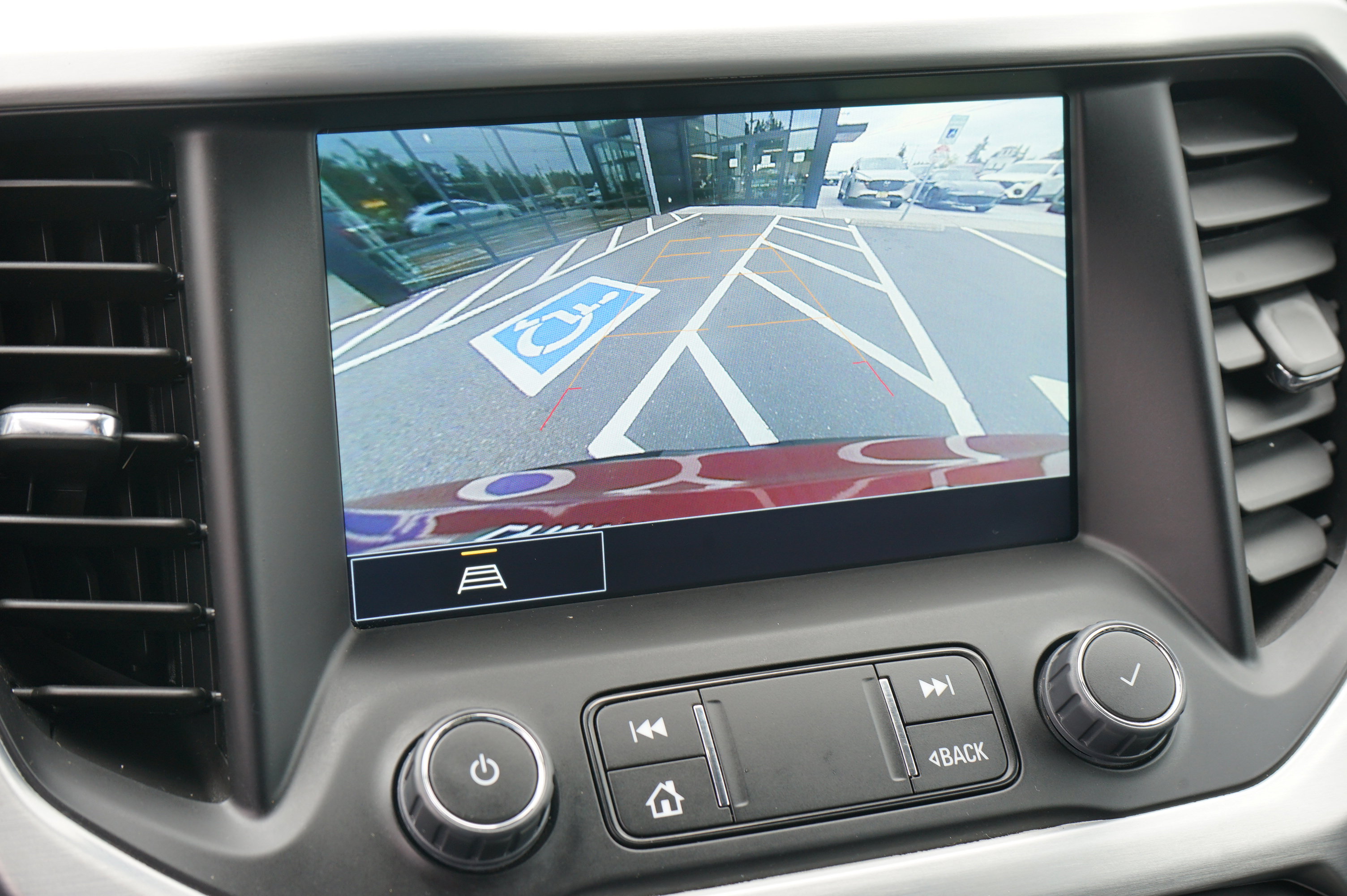 Used 2023 GMC Acadia SLT image 26