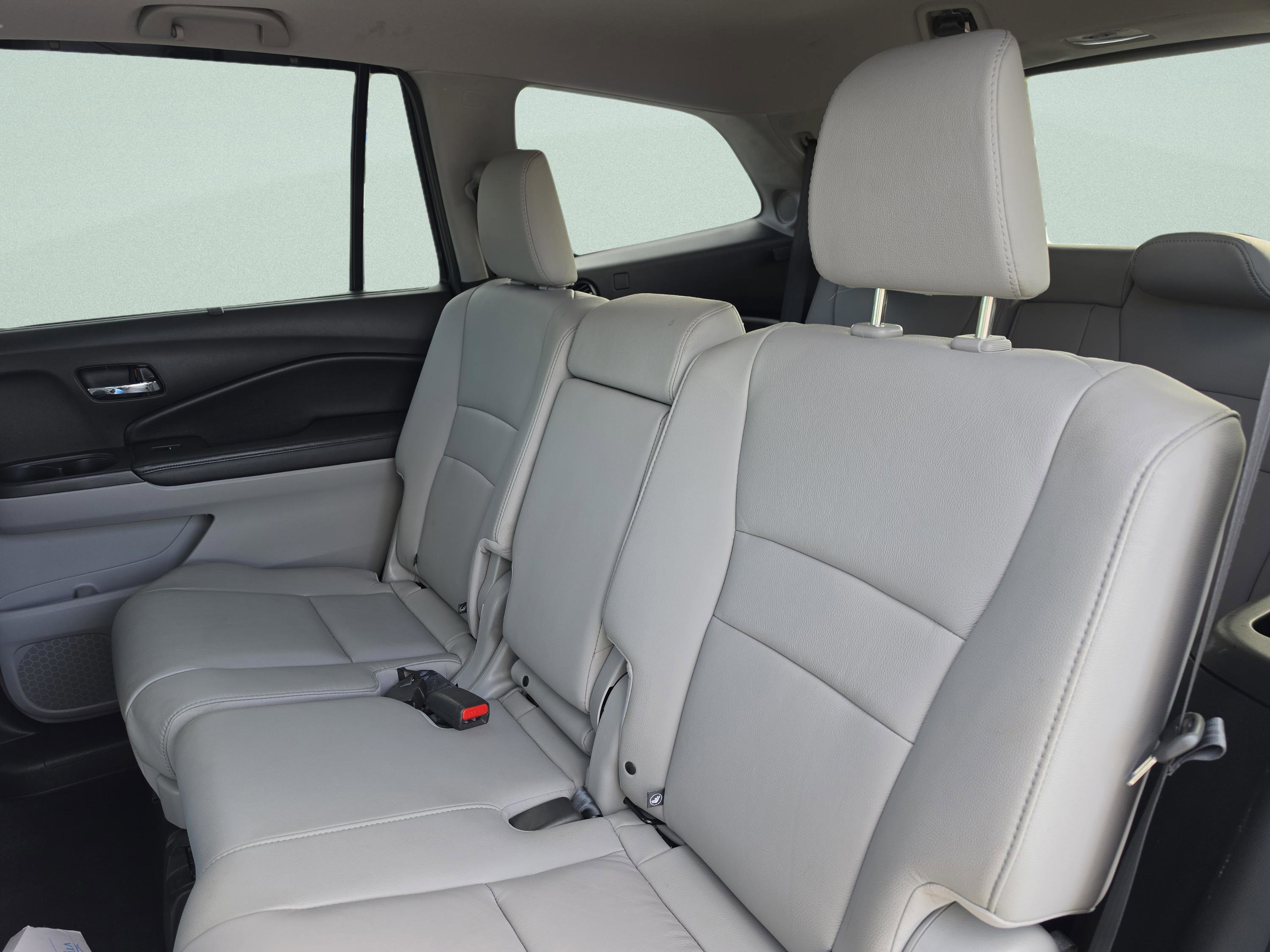 Used 2017 Honda Pilot Touring image 26