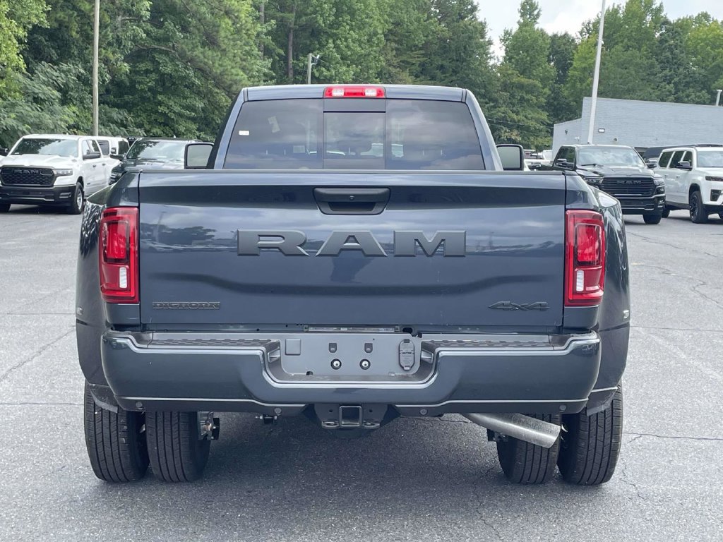 New 2026 RAM 3500 Big Horn AWD/4WD image 7