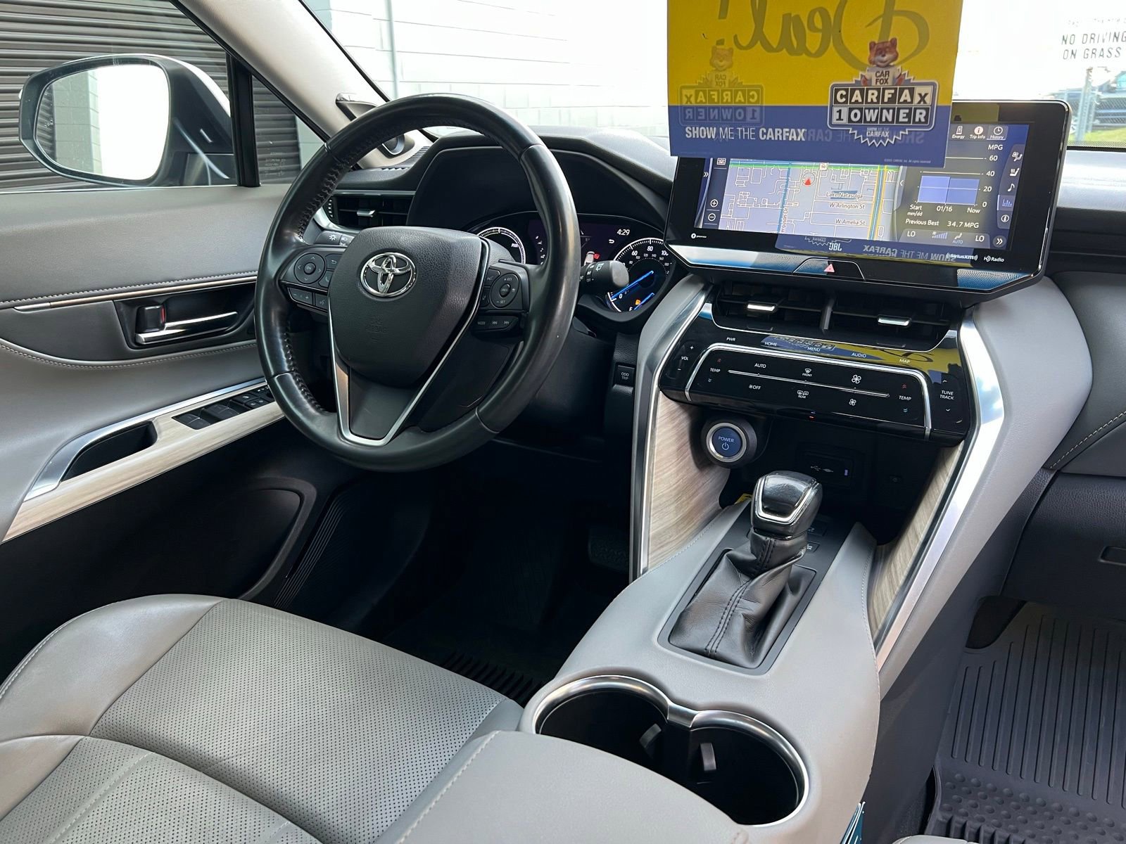 Used 2021 Toyota Venza Limited image 49