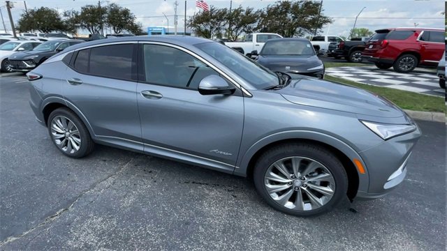 New 2025 Buick Envista Avenir image 3