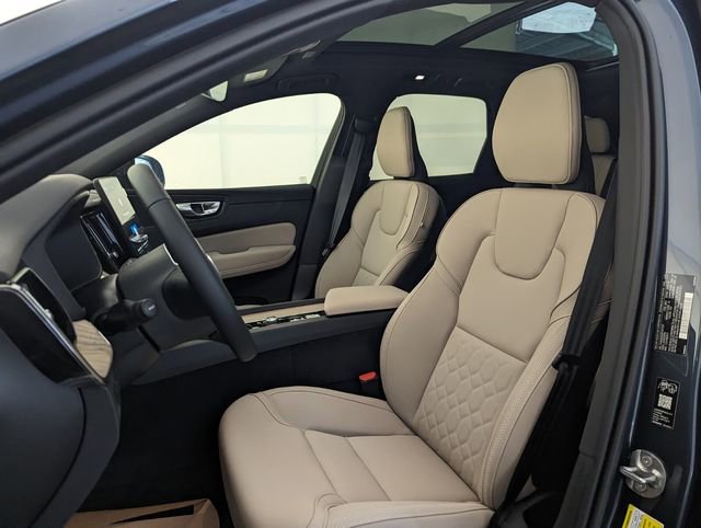 New 2026 Volvo XC60 T8 Core image 5