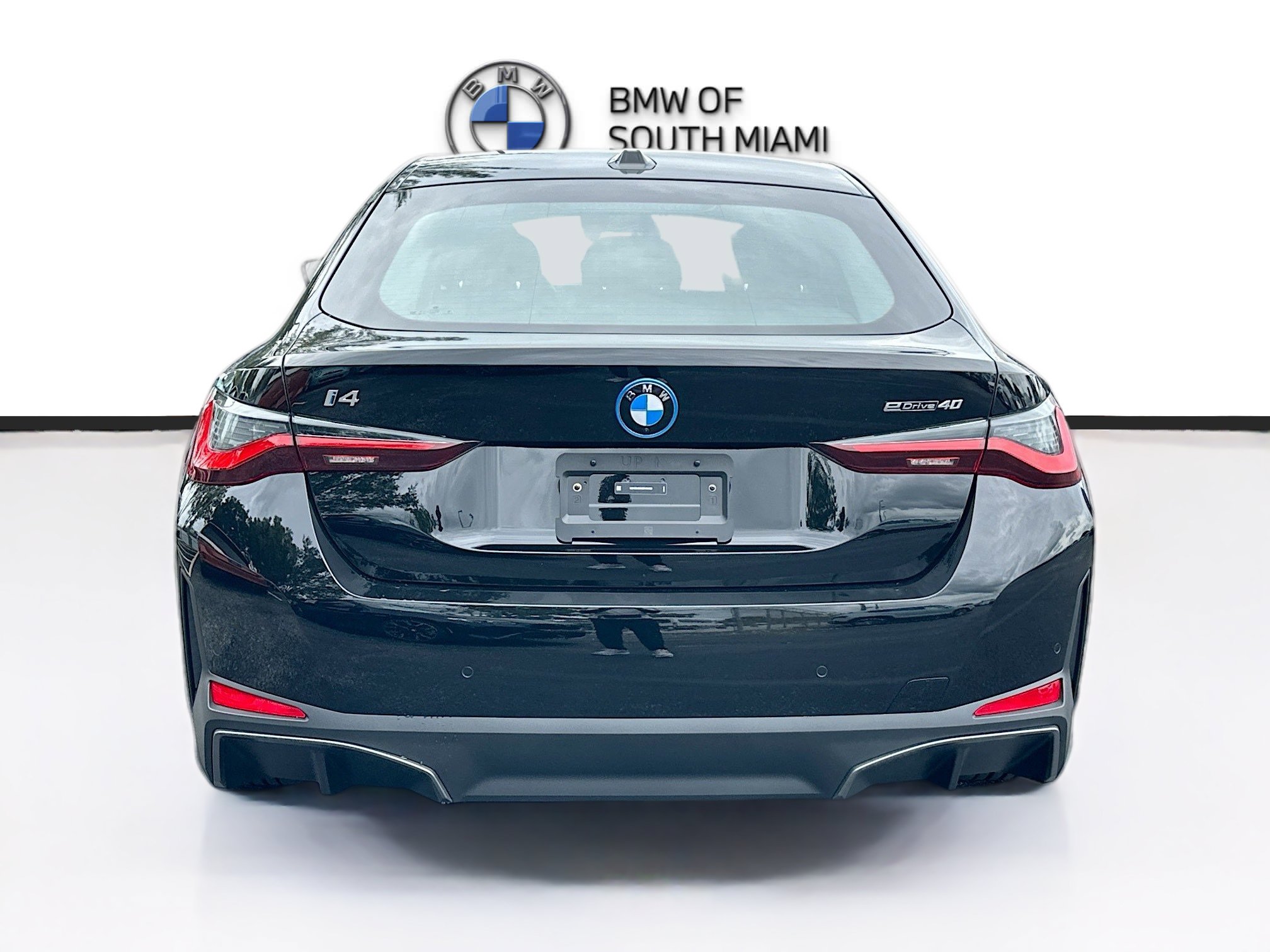 Used 2025 BMW i4 eDrive40 RWD image 5
