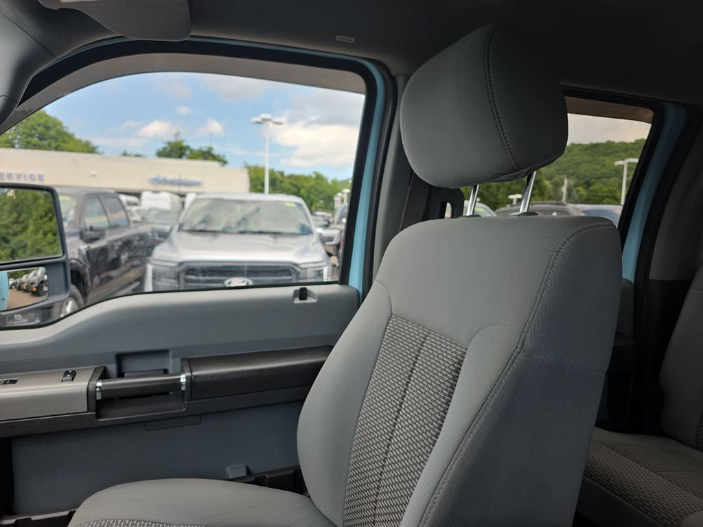 Used 2014 Ford F550 4x4 Crew Cab Super Duty image 40