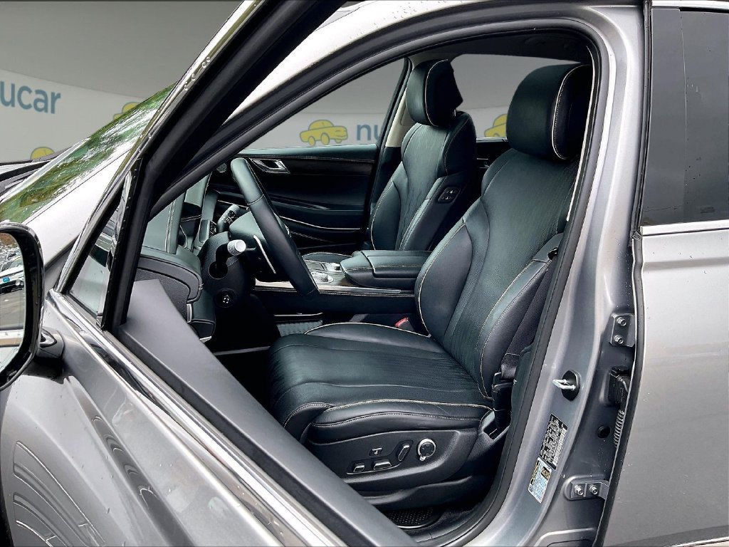 Used 2024 Genesis GV80 2.5T w/ Prestige Package AWD/4WD image 10