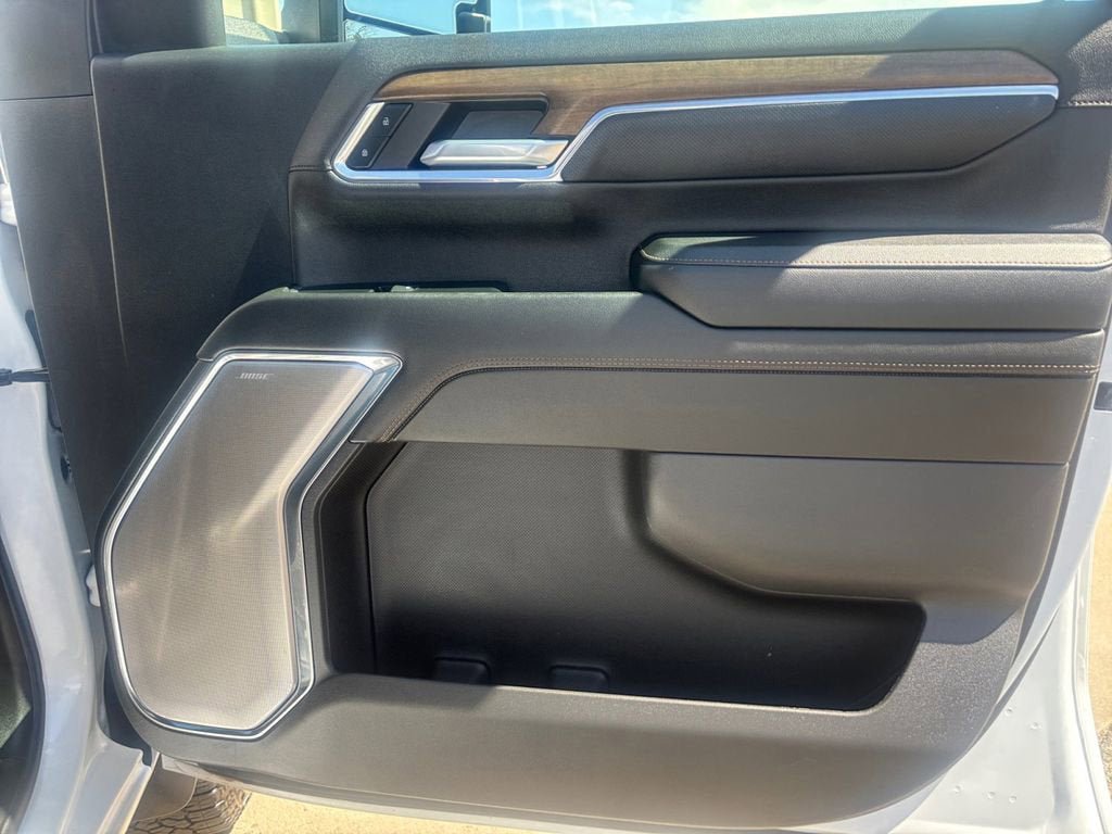Used 2024 Chevrolet Silverado 3500 High Country w/ High Country Premium Package AWD/4WD image 16