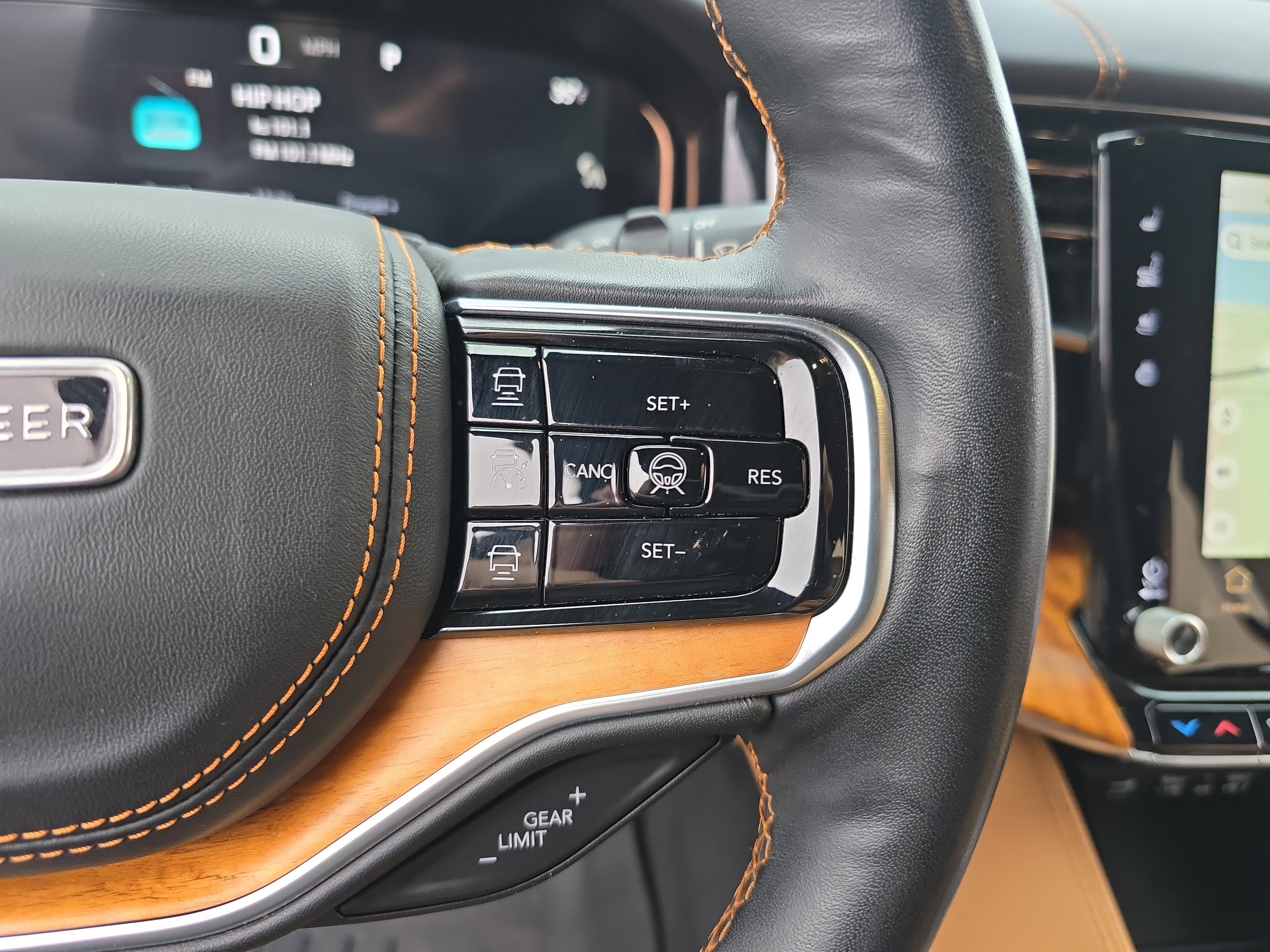 Used 2022 Jeep Grand Wagoneer Series III image 33