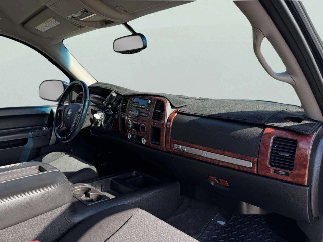 Used 2010 GMC Sierra 1500 SLE w/ Texas Edition image 48