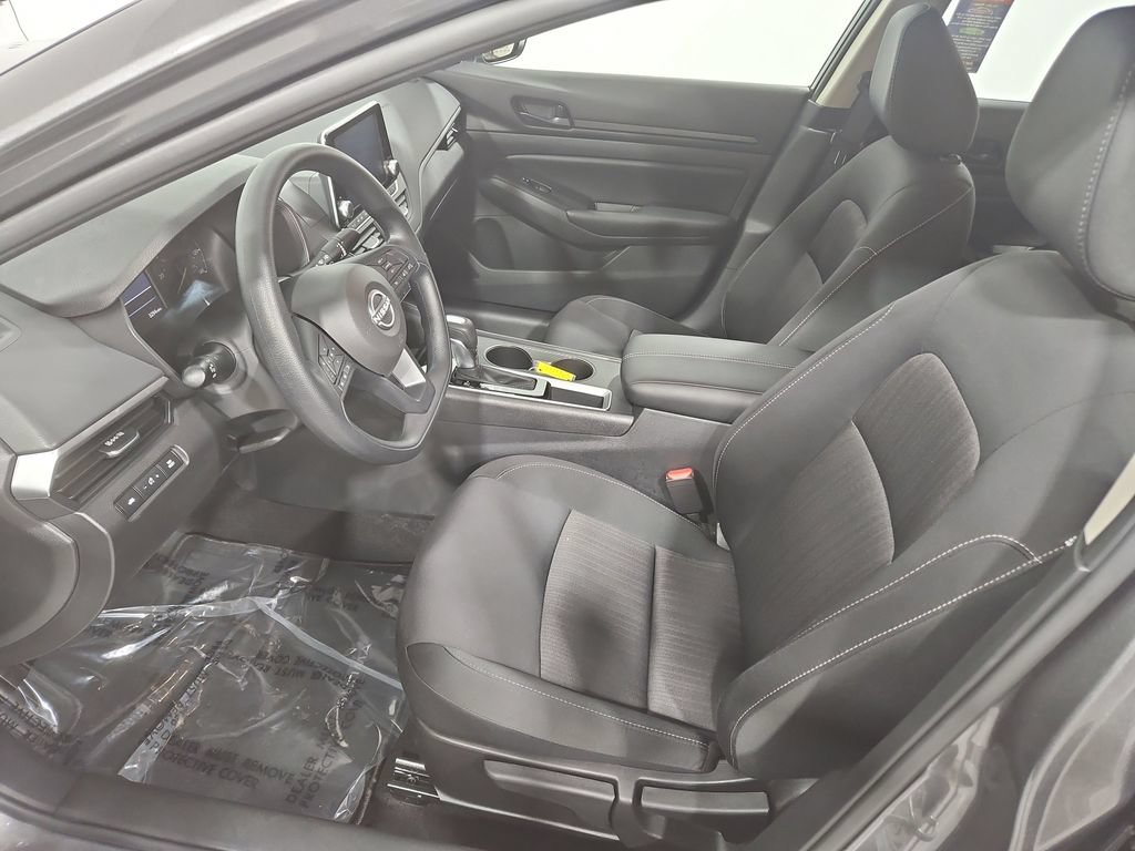 Certified 2025 Nissan Altima 2.5 S FWD image 11