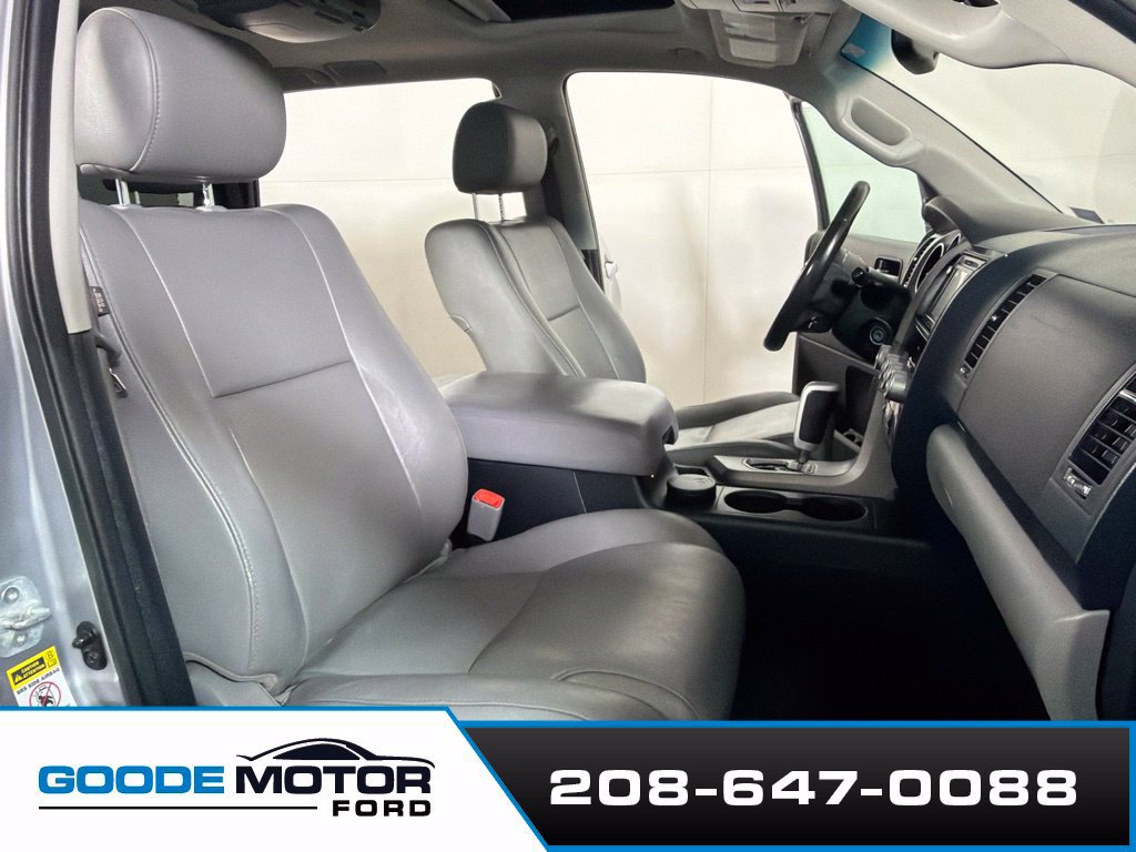 Used 2014 Toyota Sequoia Limited AWD/4WD image 26