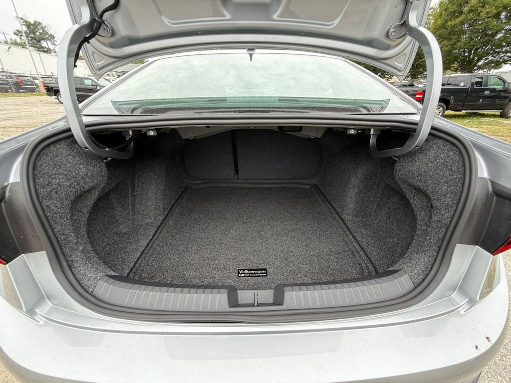New 2026 Volkswagen Jetta SEL image 21