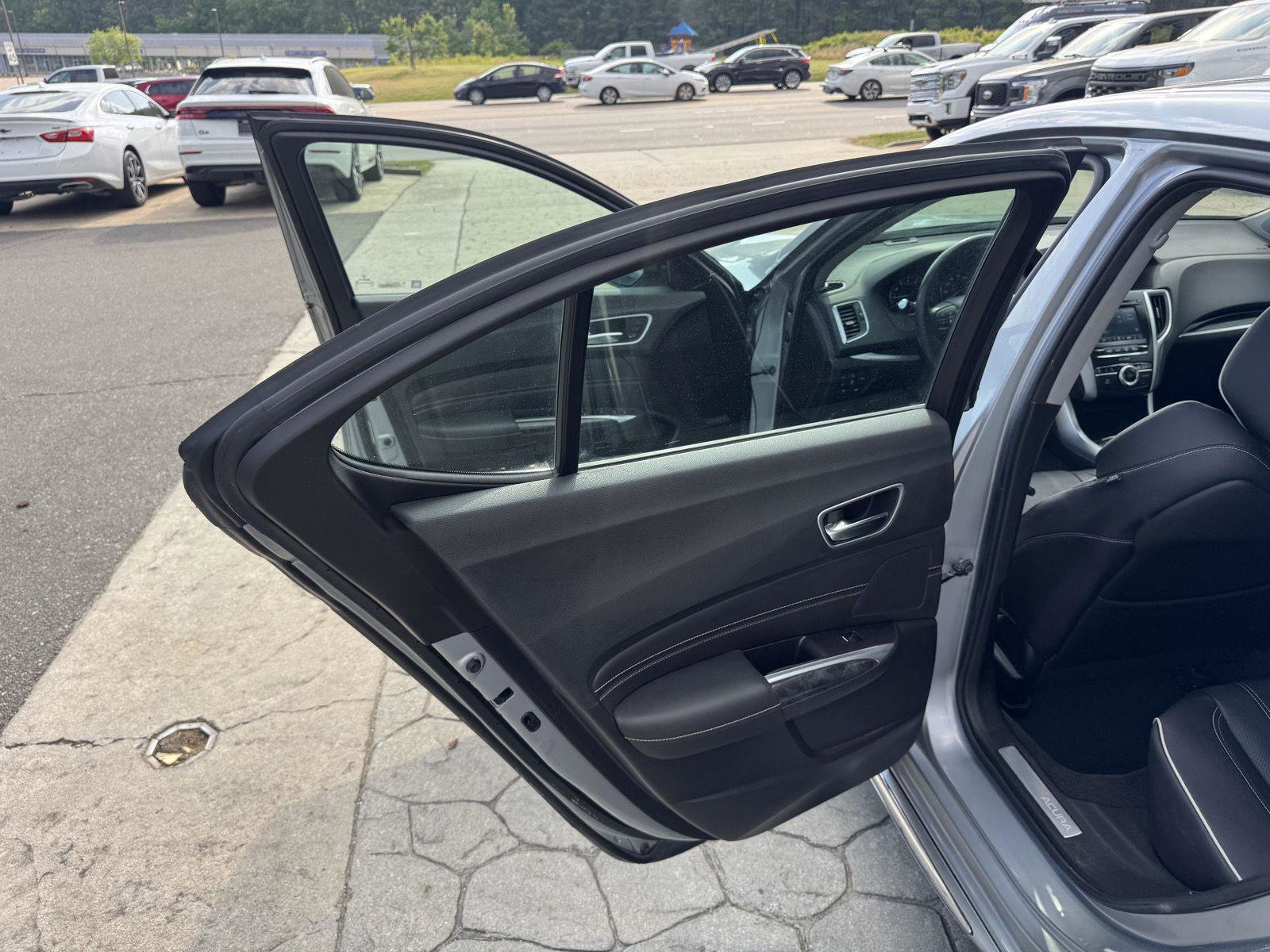 Used 2018 Acura TLX V6 w/ Advance Package FWD image 8