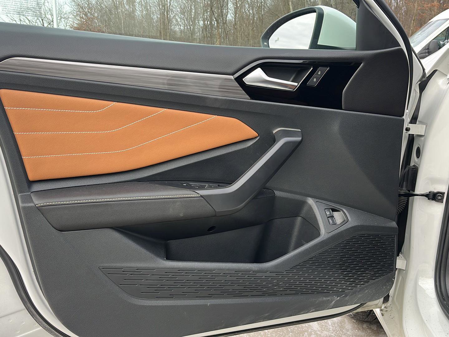 Used 2024 Volkswagen Jetta SEL image 9