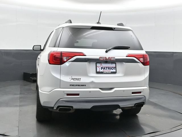 Used 2019 GMC Acadia Denali w/ Technology Package FWD image 9