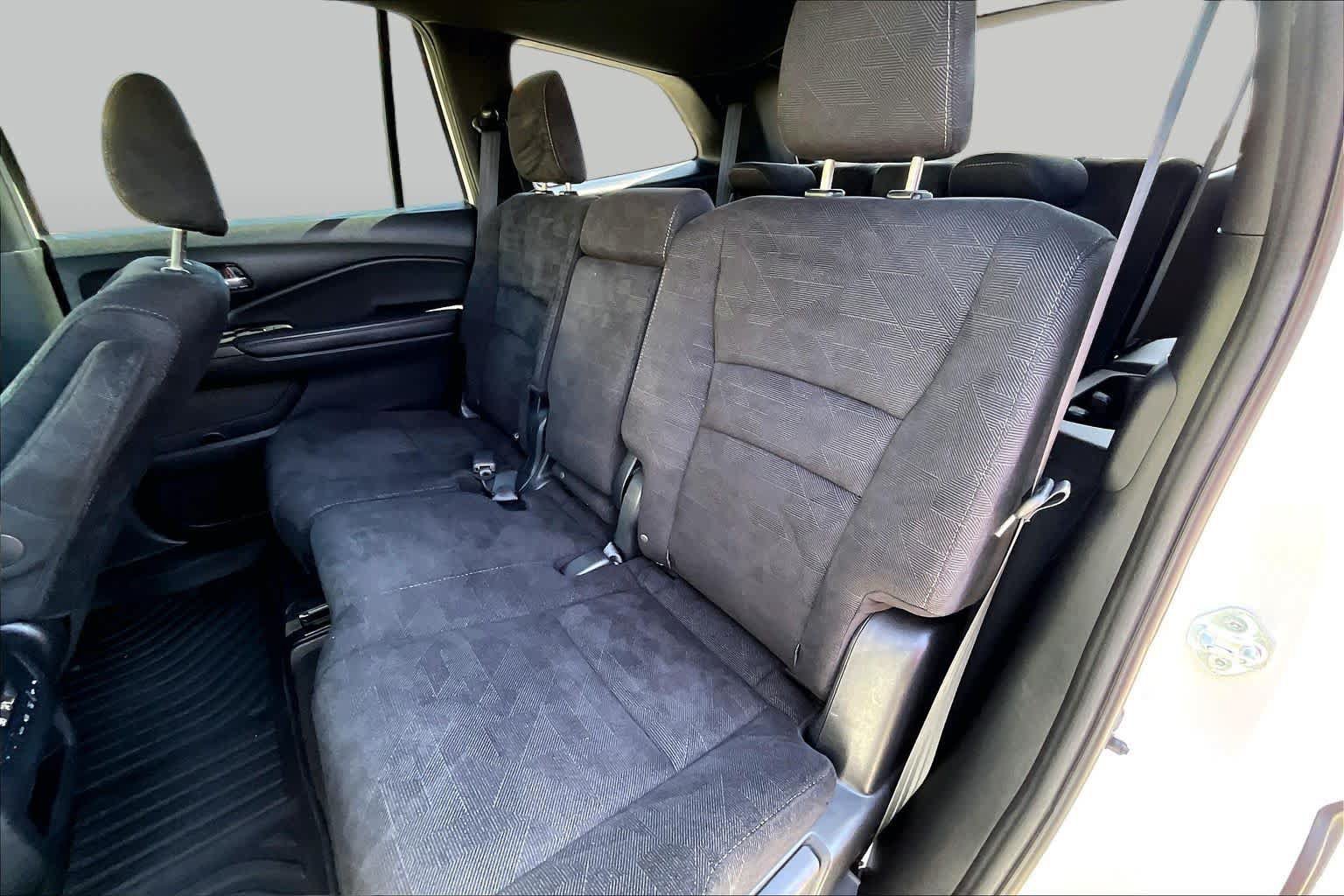Used 2022 Honda Pilot Sport image 21