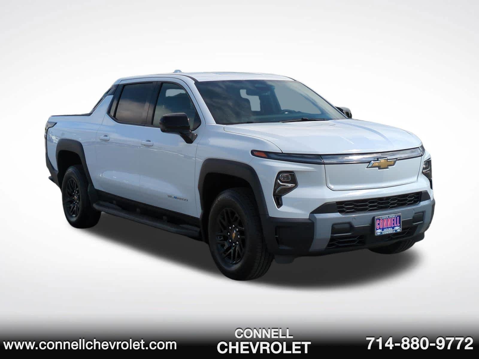 Used 2026 Chevrolet Silverado EV LT AWD/4WD image 3