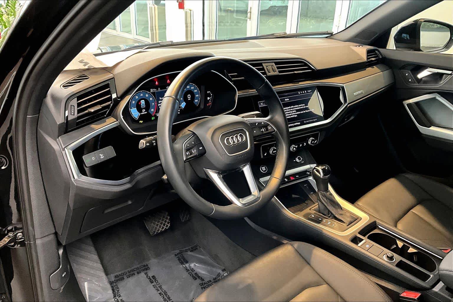 Used 2024 Audi Q3 2.0T Premium w/ Convenience Package AWD/4WD image 18