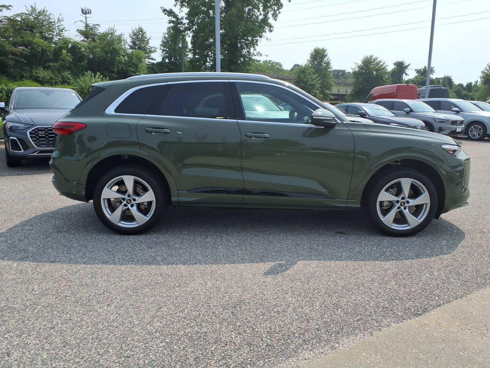 Certified 2025 Audi Q5 Premium Plus w/ Premium Plus AWD/4WD image 4