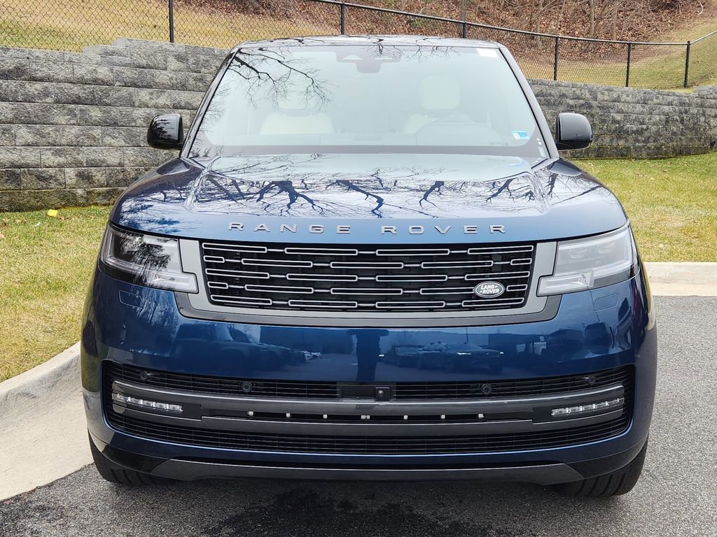 New 2026 Land Rover Range Rover Long Wheelbase SE image 8