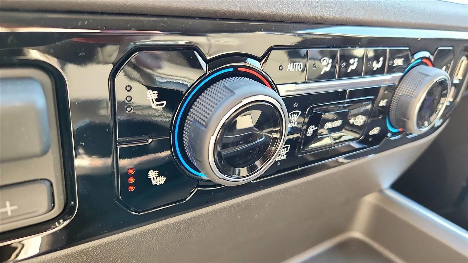 New 2026 Chevrolet Silverado 3500 LT w/ All Star Edition image 16