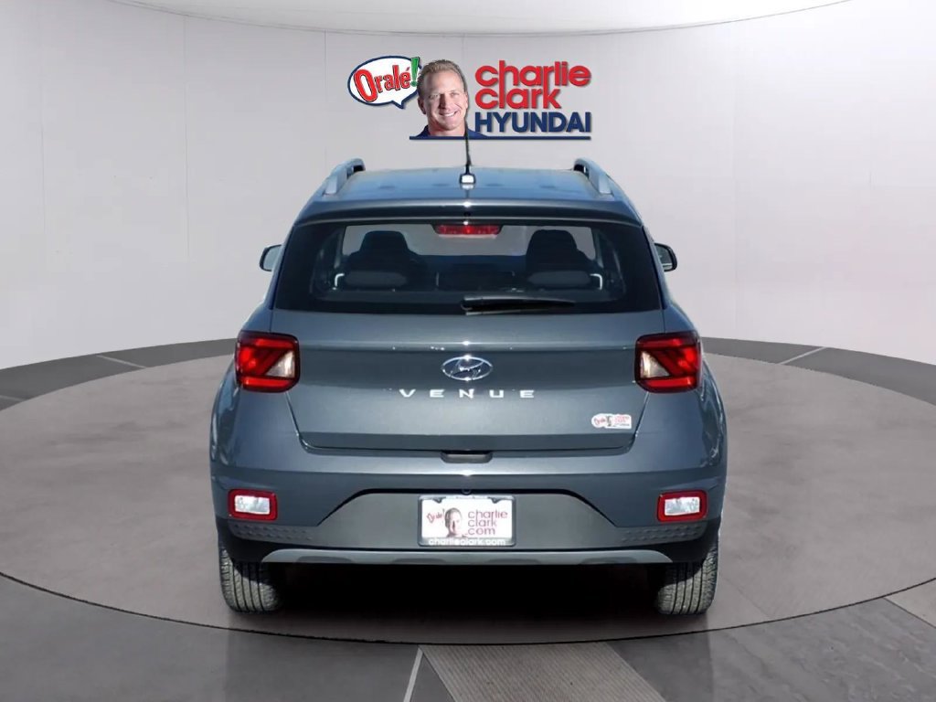 New 2026 Hyundai Venue SEL FWD image 4