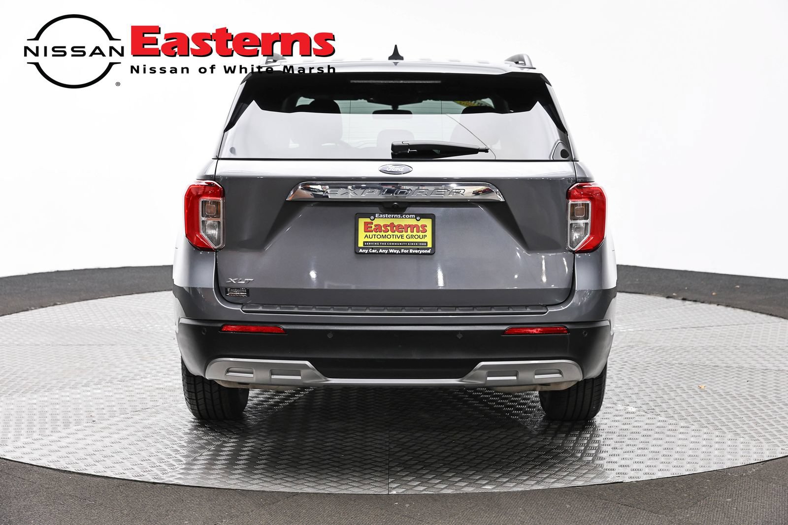 Used 2023 Ford Explorer XLT w/ Equipment Group 202A RWD image 6