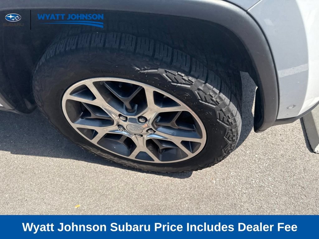Used 2021 Jeep Grand Cherokee Limited w/ Premium Lighting Group AWD/4WD image 15