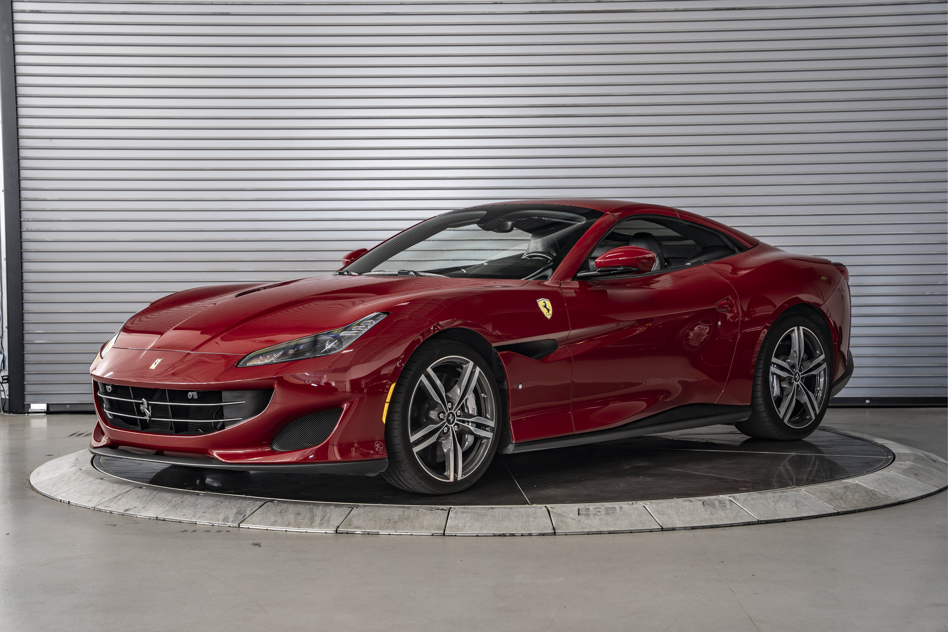 Used 2019 Ferrari Portofino RWD image 10