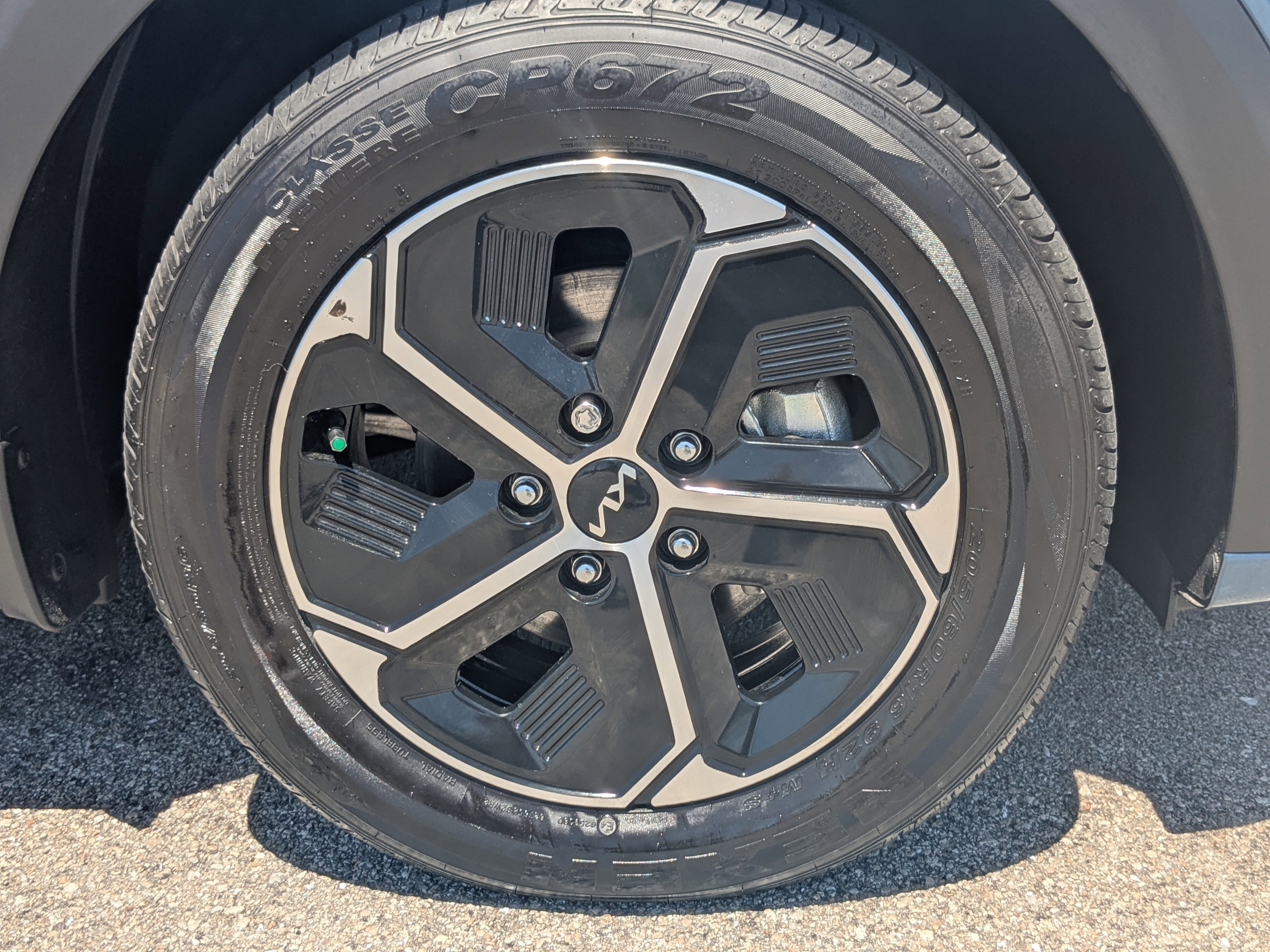 Certified 2024 Kia Niro EX FWD image 11