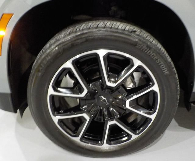 Used 2025 Chevrolet Tahoe RST w/ Comfort Package image 3