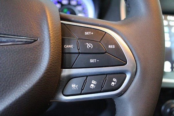 Used 2023 Chrysler 300 Touring L w/ Popular Equipment Group image 17