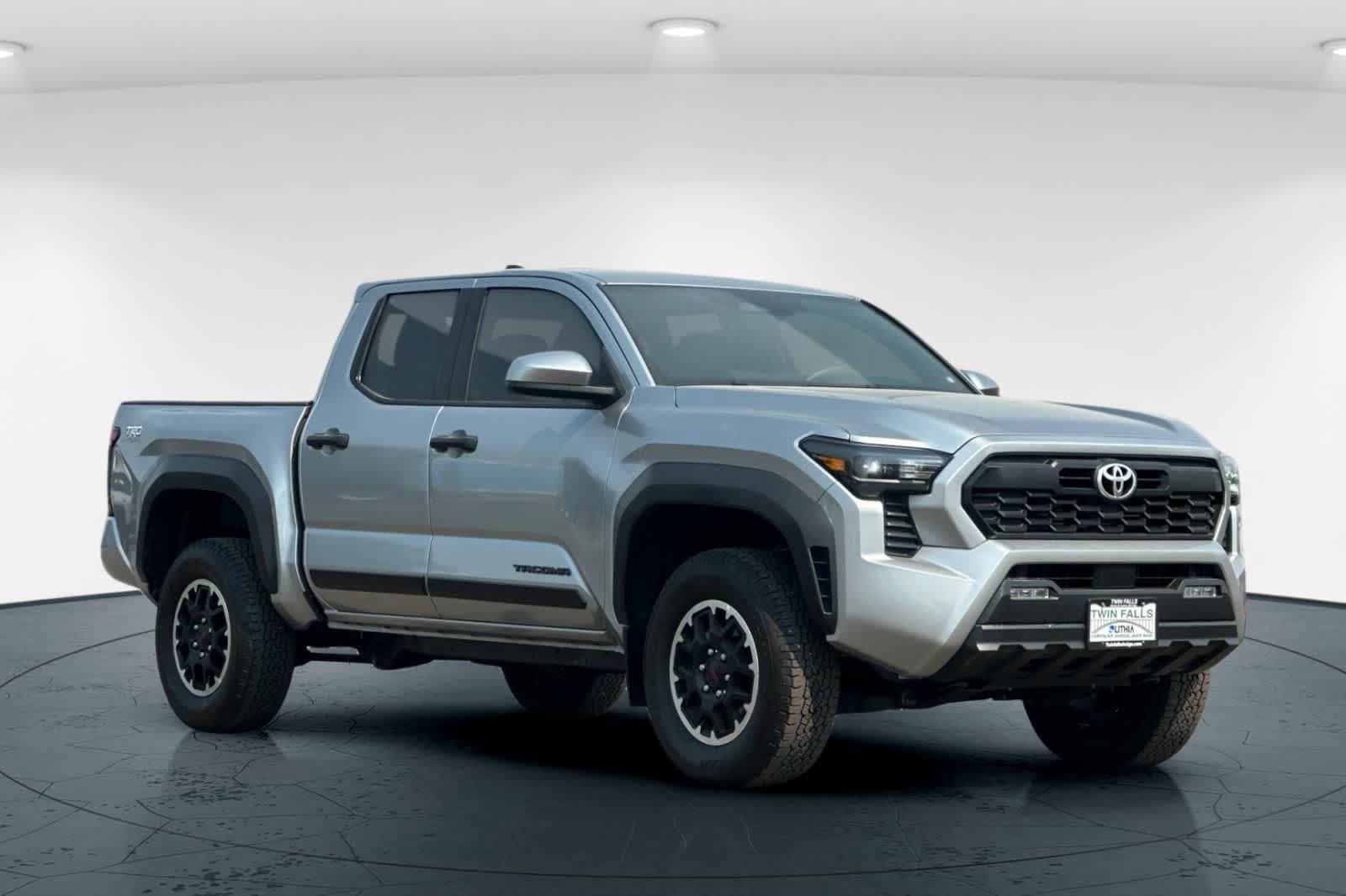 Used 2024 Toyota Tacoma TRD Off-Road AWD/4WD image 5
