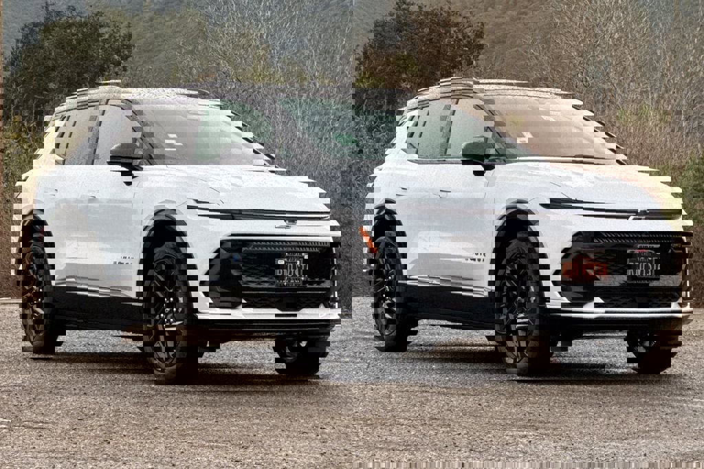 New 2026 Chevrolet Equinox EV RS image 2