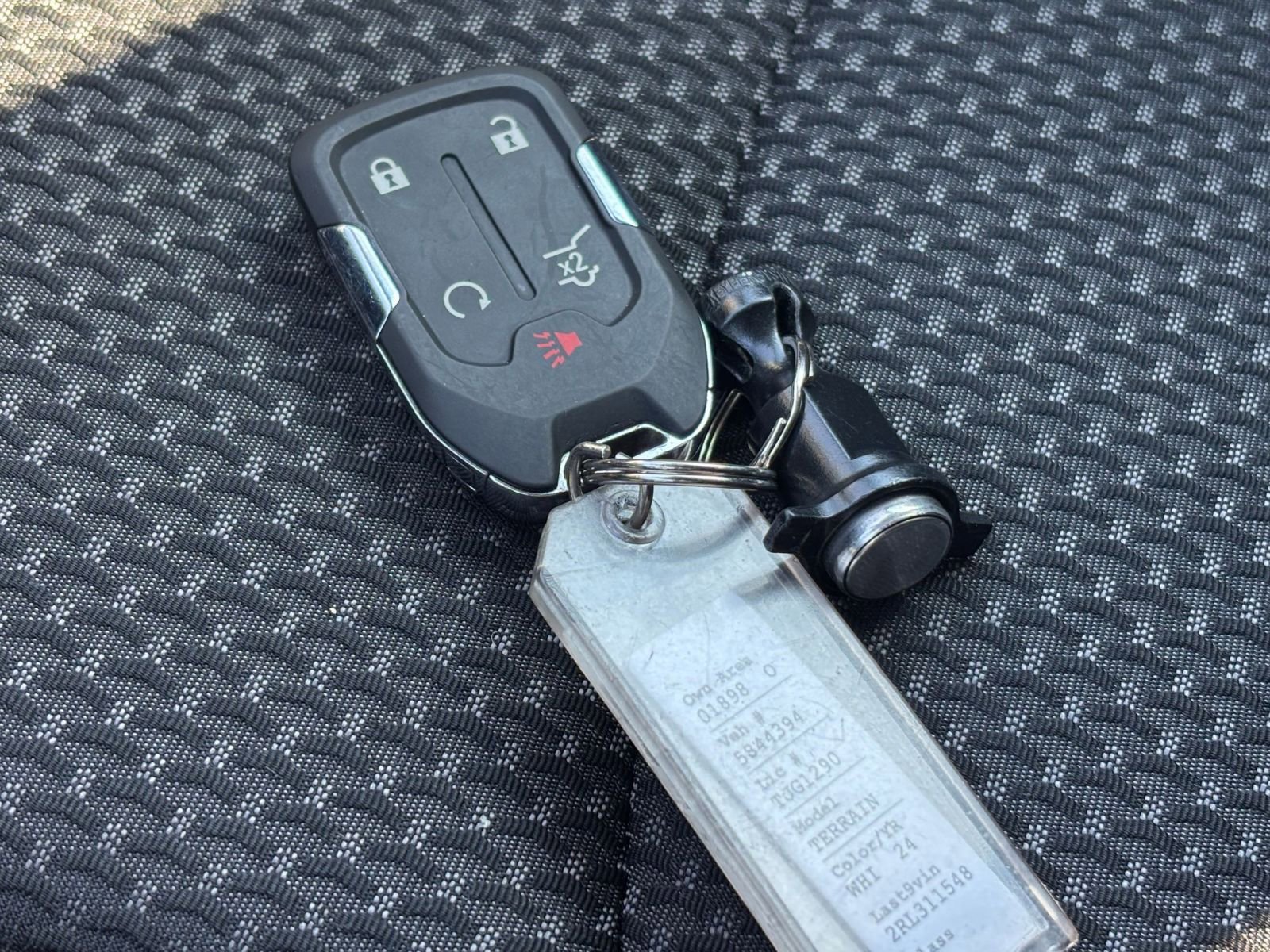 Used 2024 GMC Terrain SLE image 25